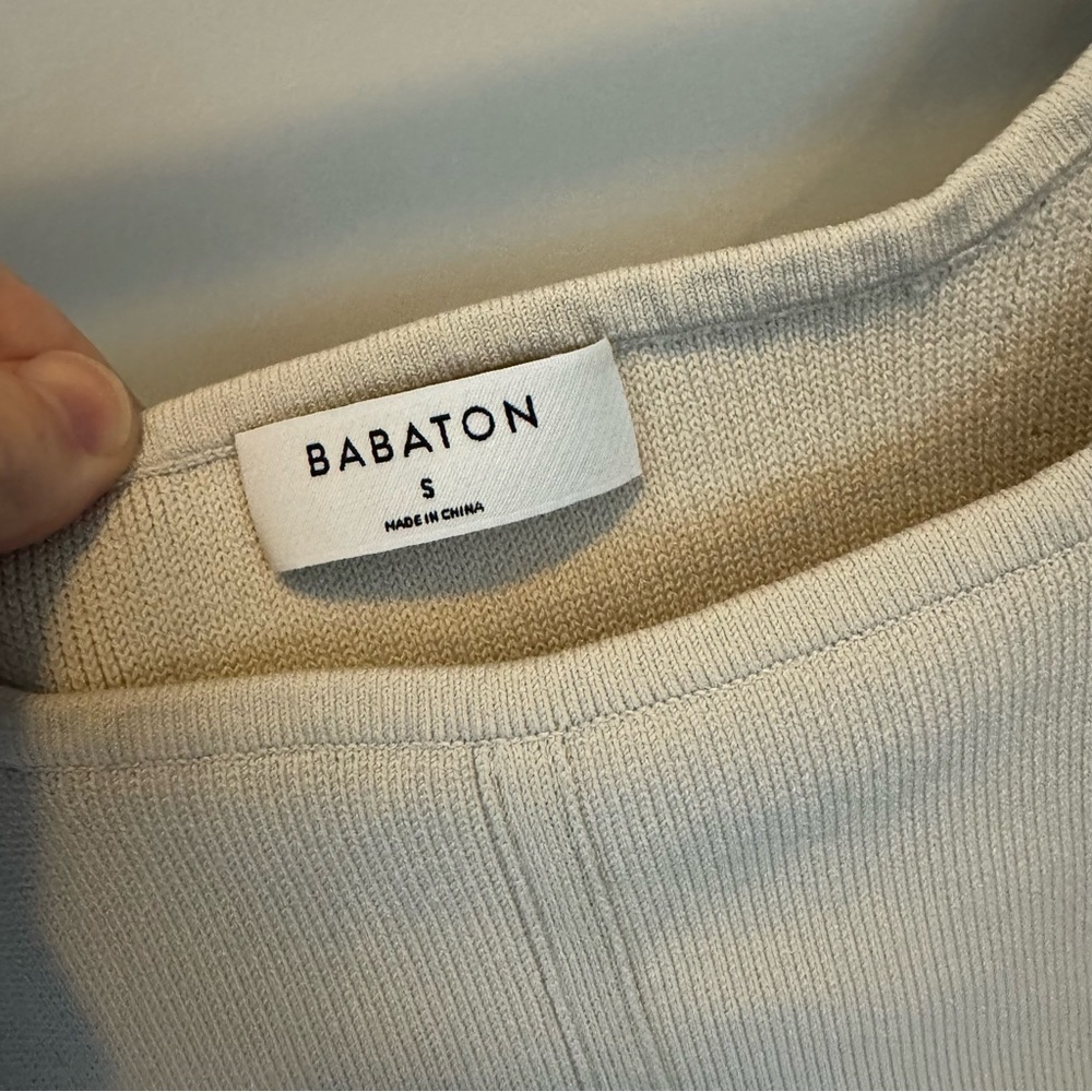 Aritzia Babaton Crop Top - Picture 2 of 4